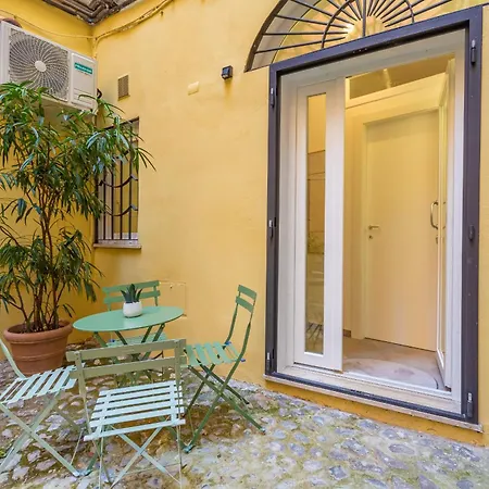 Pantheon Giovanni Hideaway *