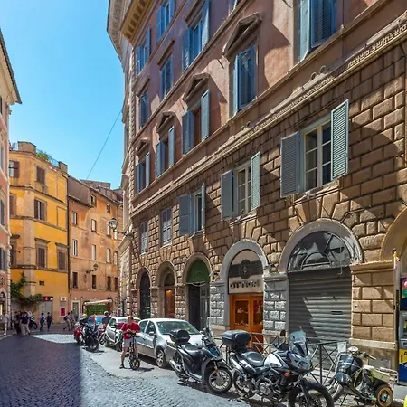 Pantheon Giovanni Hideaway *