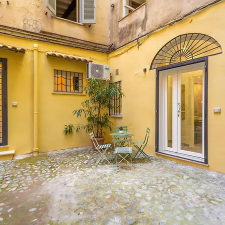 Pantheon Giovanni Hideaway شقة *